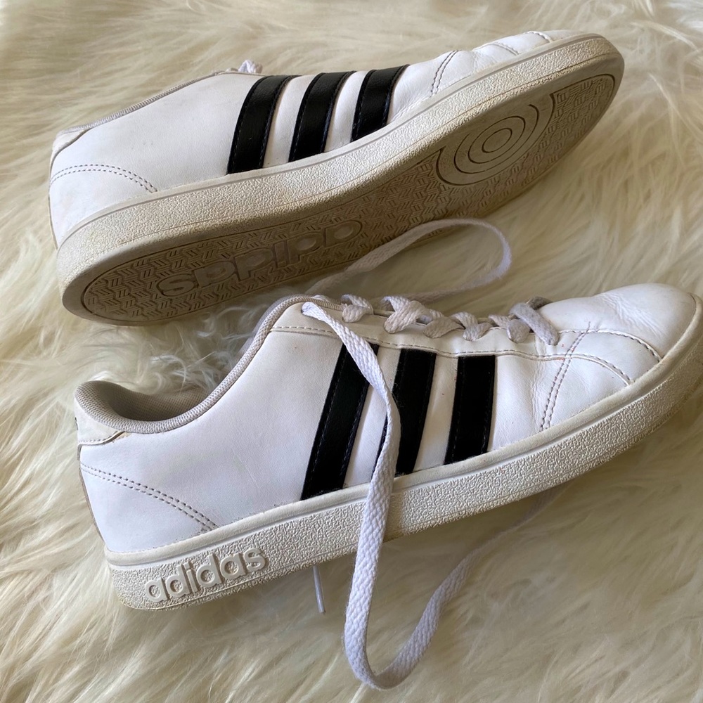 ADIDAS BASELINE COMFORT WHITE BLACK WOMENS 7.5